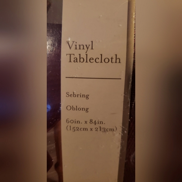Vinyl Tablecoth - Picture 1 of 3